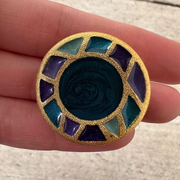 Vintage 80s Gold Tone Enameled Circle Earrings - Picture 2 of 6